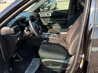 2020 Ford Explorer XLT - Interior Front Seat Image